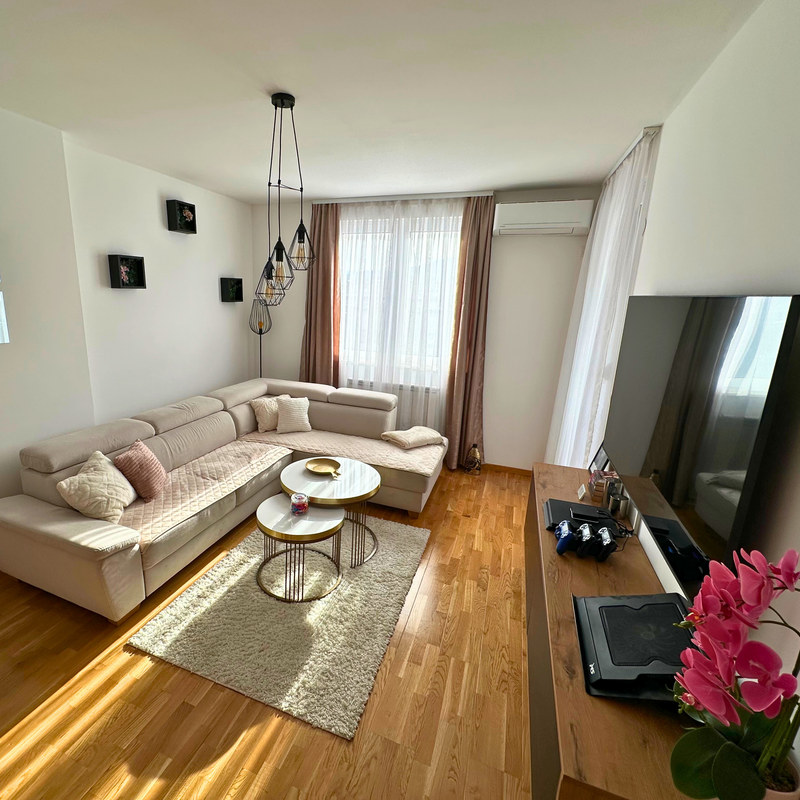 Apartman Hera - Modern apartment interior with comfortable living space